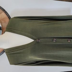 Dress. Betsey's Boutique Shop Ribbed Button Down, With Pockets. Hunter Green.